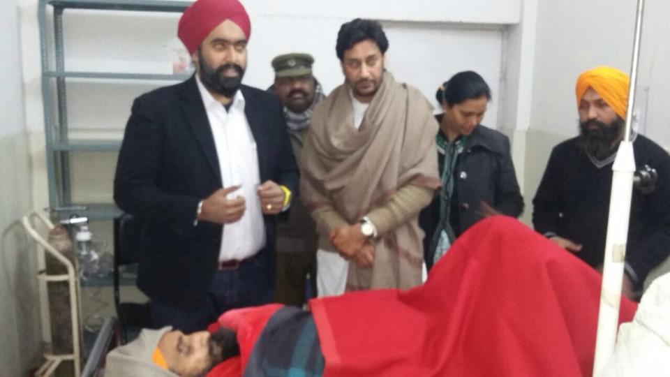 Harbhajan Mann and Amarjit Singh from Malaysia with Bhai Gurbaksh Singh Khalsa at Ambala Hospital