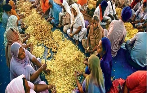 SGPC & DSGMC send Langar (food) for Nepal’s earthquake hit people